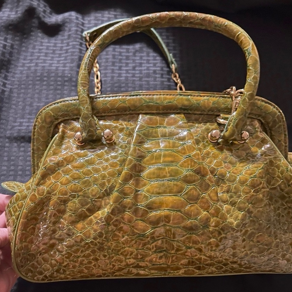 MCM 100 RARE AUTHENTIC Green Crocodile-Embossed Handbag with Gold Chain
